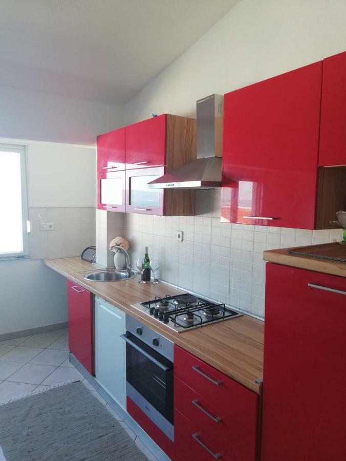 Apartment Petra Dugi Rat Luaran gambar