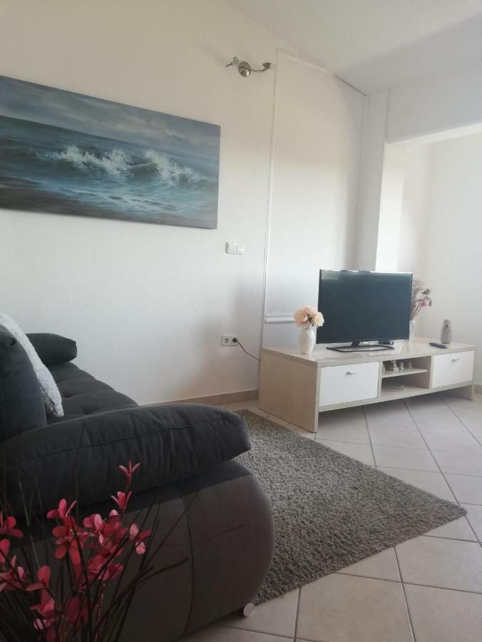 Apartment Petra Dugi Rat Luaran gambar